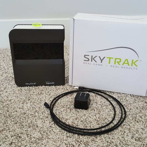 SKYTRAK Launch Monitor - Golf Simulator + Metal Protective Case Housing - Picture 4 of 13